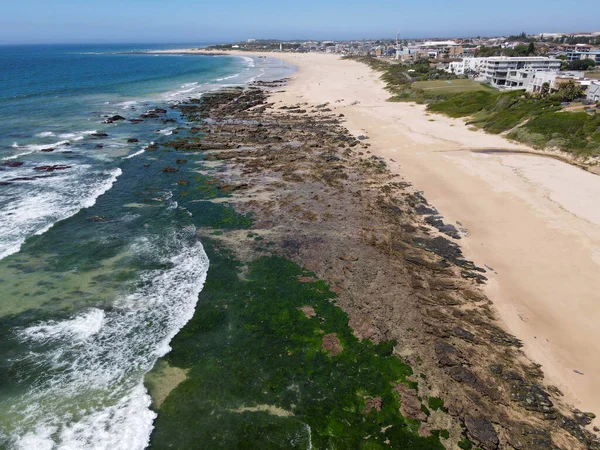 南非杰弗里湾海滩上的无人机景观 — 图库照片
