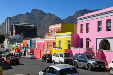 Cape Town, Güney Afrika - 3 Şubat 2023: Güney Afrika Cape Town 'da Bo Kaap' in renkli evleri