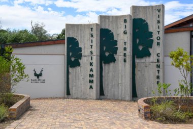 Stormsriver, Güney Afrika - 24 Ocak 2023: Güney Afrika 'daki Tsitsikamma Milli Parkı Girişi