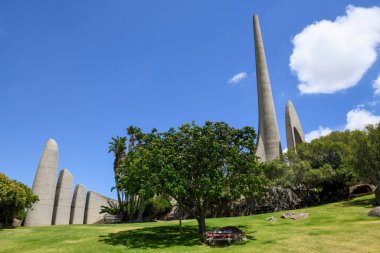 Paarl, Güney Afrika - 1 Şubat 2023: Paarl yakınlarındaki Taalmonumet 'e bakın