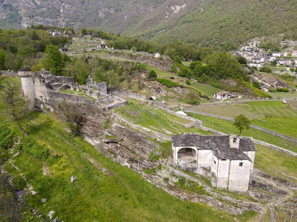 Vista Del Dron Las Ruinas Del Castillo Serravalle Valle Blenio — Foto de Stock