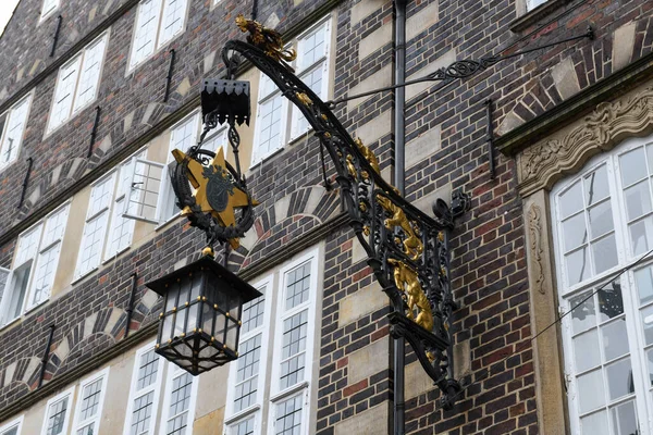 ドイツのブレーメン 2023年6月22日 ドイツのブレーメンにあるレストランの古い街灯 — ストック写真