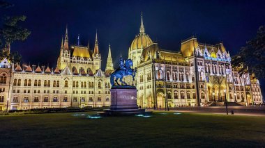 Macaristan 'daki Budapeşte Parlamentosu' nun gece manzarası