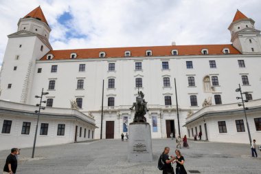 Bratislava, Slovakya - 28 Haziran 2023: Slovakya 'daki Bratislava kalesine bakın