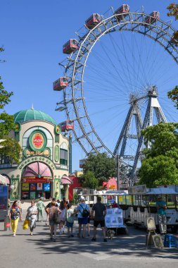 Viyana, Avusturya - 29 Haziran 2023: Avusturya 'daki Prater lunaparkına bakın