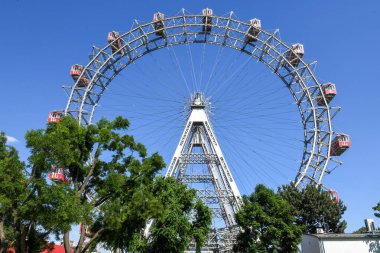 Viyana, Avusturya - 29 Haziran 2023: Avusturya 'daki Prater lunaparkına bakın