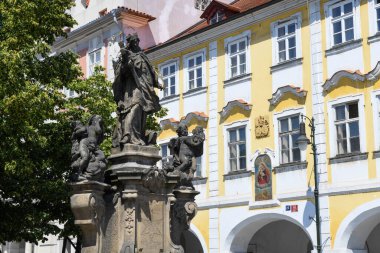 Prag, Çek Cumhuriyeti - 26 Haziran 2023: Çek Cumhuriyeti Prag 'daki şatonun detayları