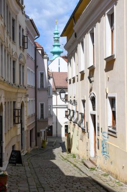 Bratislava, Slovakya - 28 Haziran 2023: Slovakya 'da Bratislava yaya caddesinde görüş