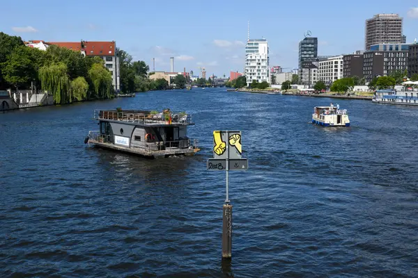 Berlin Niemcy Czerwca 2023 Widok Rzekę Sprewę Berlinie — Zdjęcie stockowe