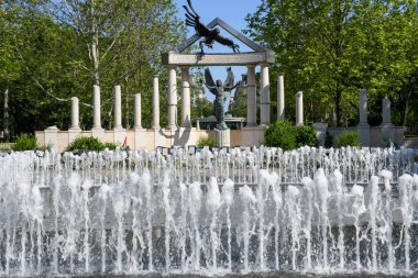 Budapeşte, Macaristan - 19 Mai 2023: Macaristan 'da Budapeşte' de Alman işgali mağdurları için yapılan anma törenine bakın