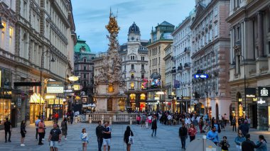 Viyana, Avusturya - 27 Haziran 2023: Avusturya 'daki Viyana şehir merkezinde bir anıt