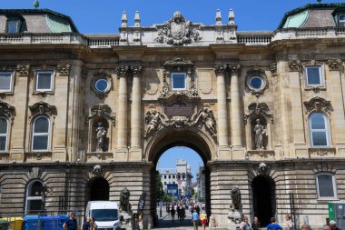 Budapeşte, Macaristan - 20 Mai 2023: Macaristan 'daki Budapeşte kraliyet sarayı