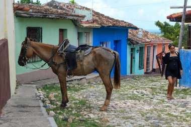 Tirinidad, Küba - 13 Ağustos 2023: Küba 'daki Trinidad koloni kasabasında manzara