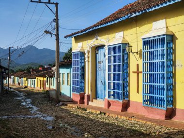 Tirinidad, Küba - 13 Ağustos 2023: Küba 'daki Trinidad koloni kasabasında manzara