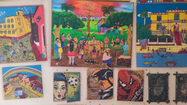 Tirinidad, Küba - 13 Ağustos 2023: Küba 'da Trinidad galerisi üzerine Küba sanat çalışması