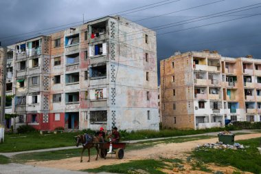 Casilda, Küba - 14 Ağustos 2023: Küba 'da Trinidad yakınlarındaki Casilda' nın eski popüler binalarına bakın