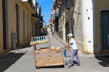 Havana, Küba - 7 Ağustos 2023: Küba 'da Havana Caddesi