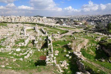 Ürdün 'deki Amman' daki Roma kalesine bakın.