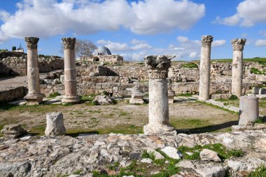 Ürdün 'deki Amman' daki Roma kalesine bakın.