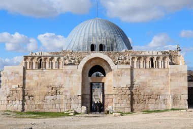 Ürdün 'deki Amman' daki Roma kalesine bakın.