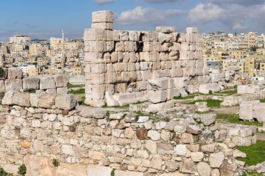 Ürdün 'deki Amman' daki Roma kalesine bakın.