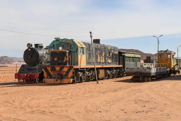 Παλιό Τρένο Στην Έρημο Wadi Rum Στην Ιορδανία Royalty Free Εικόνες Αρχείου
