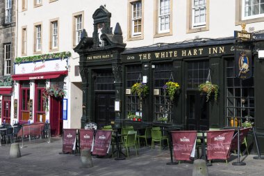 Edinburgh, İskoçya - 31 Mart 2024: İskoçya 'da Edinburgh' daki Grassmarket barında