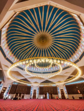Amman, Ürdün - 25 Ocak 2024: Ürdün 'deki Amman' da I. Abdullah Camii 'nin İçişleri Bakanı