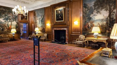 Edinburgh, İskoçya - 30 Mart 2024: İskoçya 'daki Edinburgh Holyroodhouse sarayında iç mekan