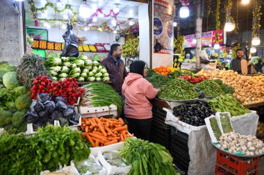 Amman, Jordan - 25 Ocak 2024: Ürdün 'deki Amman pazarında