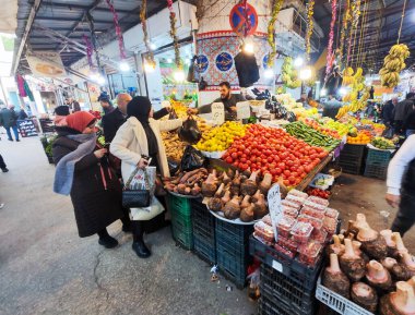 Amman, Jordan - 25 Ocak 2024: Ürdün 'deki Amman pazarında
