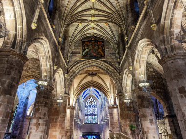 Edinburgh, İskoçya - 29 Mart 2024: İskoçya 'daki Edinburgh' daki Saint Giles Katedrali 'nin iç mekanı