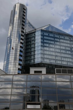 Belarus 'taki Minsk' teki ulusal kütüphaneye bak