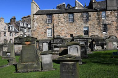 Edinburgh, İskoçya - 29 Mart 2024: İskoçya 'daki Greyfriars Kirkyard mezarlığında