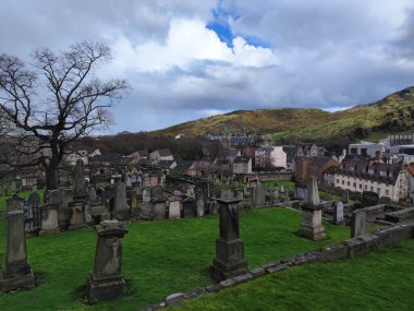 Edinburgh, İskoçya - 29 Mart 2024: İskoçya 'da Edinburgh' daki Calton mezarlığında