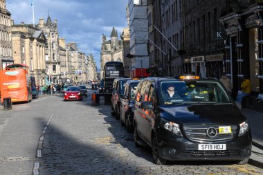 Edinburgh, İskoçya - 29 Mart 2024: İskoçya 'daki eski Edinburgh kasabası