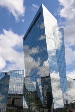 Litvanya 'daki Vilnius gökdelenine bak