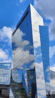 Litvanya 'daki Vilnius gökdelenine bak