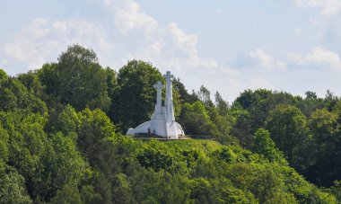 Vilnius, Litvanya - 2 Haziran 2024: Litvanya 'daki Vilnius parkında