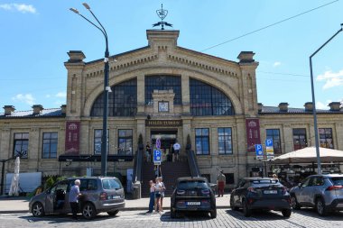 Vilnius, Litvanya - 2 Haziran 2024: Litvanya 'daki Vilnius eski pazarı