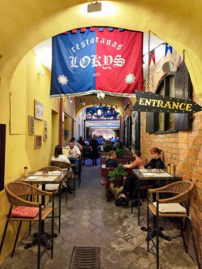 Vilnius, Litvanya - 2 Haziran 2024: Litvanya 'daki Vilnius' un eski merkezinde