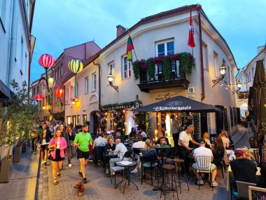 Vilnius, Litvanya - 2 Haziran 2024: Litvanya 'daki Vilnius' un eski merkezinde