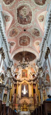 Vilnius, Litvanya - 1 Haziran 2024: Litvanya 'daki Vilnius' taki Aziz Teresa Kilisesi