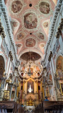 Vilnius, Litvanya - 1 Haziran 2024: Litvanya 'daki Vilnius' taki Aziz Teresa Kilisesi