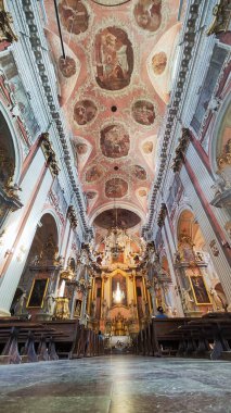 Vilnius, Litvanya - 1 Haziran 2024: Litvanya 'daki Vilnius' taki Aziz Teresa Kilisesi