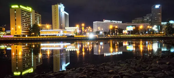 Minsk, Belarus - 27 Mayıs 2024: Belarus 'ta geceleyin Minsk' te