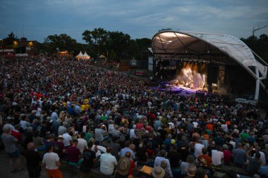 Loreley, Almanya - 19 Temmuz 2024: Almanya Loreley 'de Prog festivali gecesi