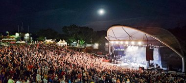 Loreley, Almanya - 19 Temmuz 2024: Almanya Loreley 'de Prog festivali gecesi