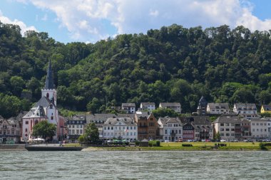 Almanya 'da Ren üzerinde St. Goar Kilisesi