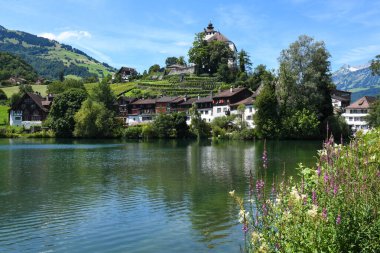 Werdenberg, İsviçre - 14 Temmuz 2024: İsviçre 'deki Werdenberg köyünde